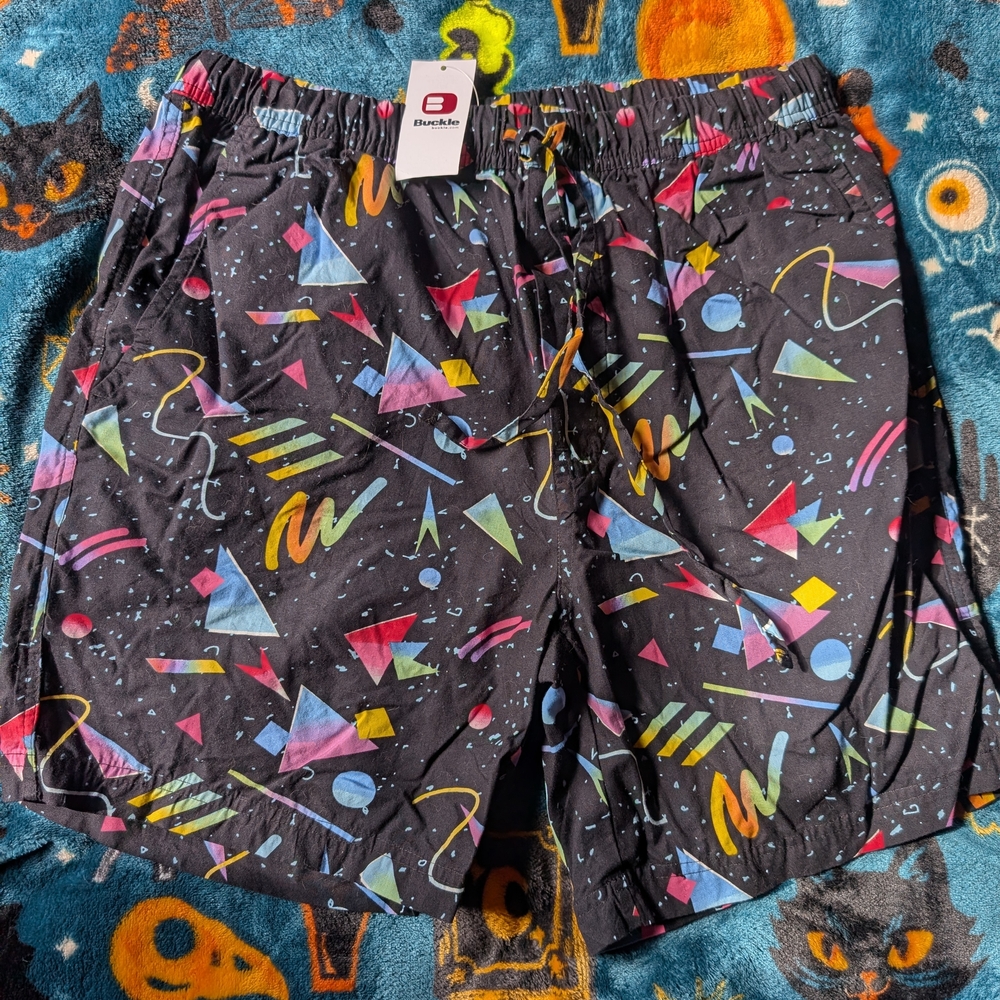 Buckle Retro Print Shorts